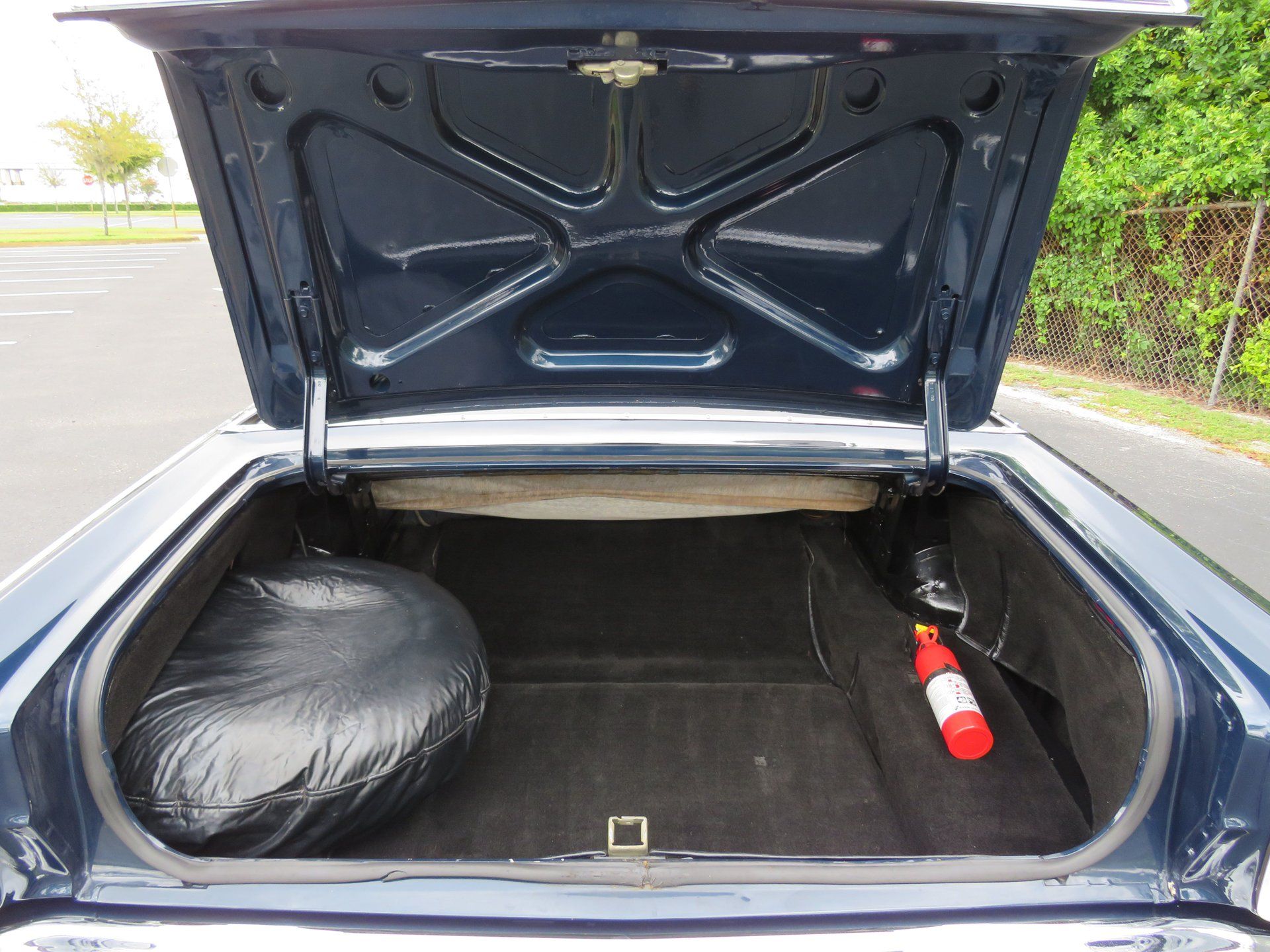 1966 FORD FAIRLANE 500XL - Image 2