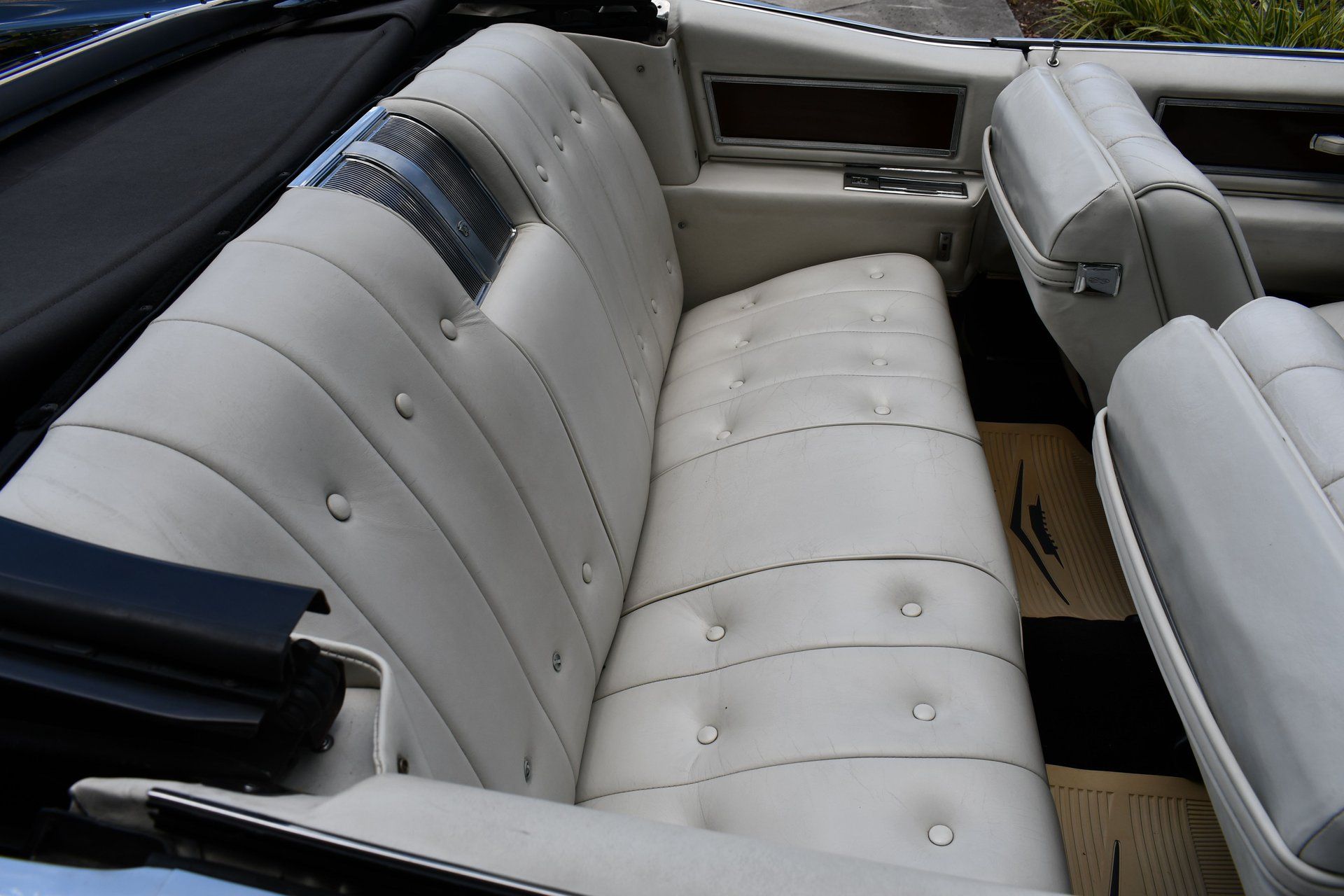 1968 CADILLAC DEVILLE - Image 3