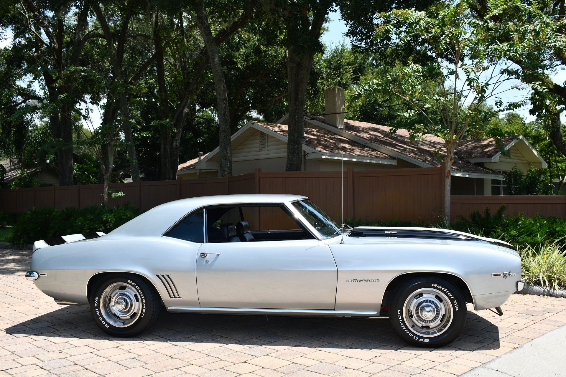 1969 CHEVROLET CAMARO Z28 - Image 7