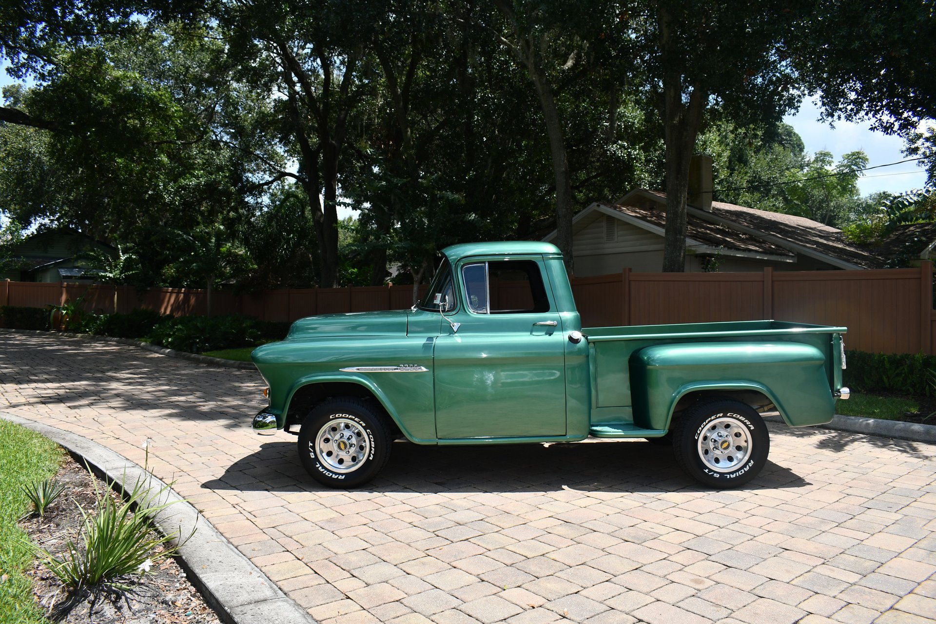 1957 CHEVROLET 3200 - Image 4