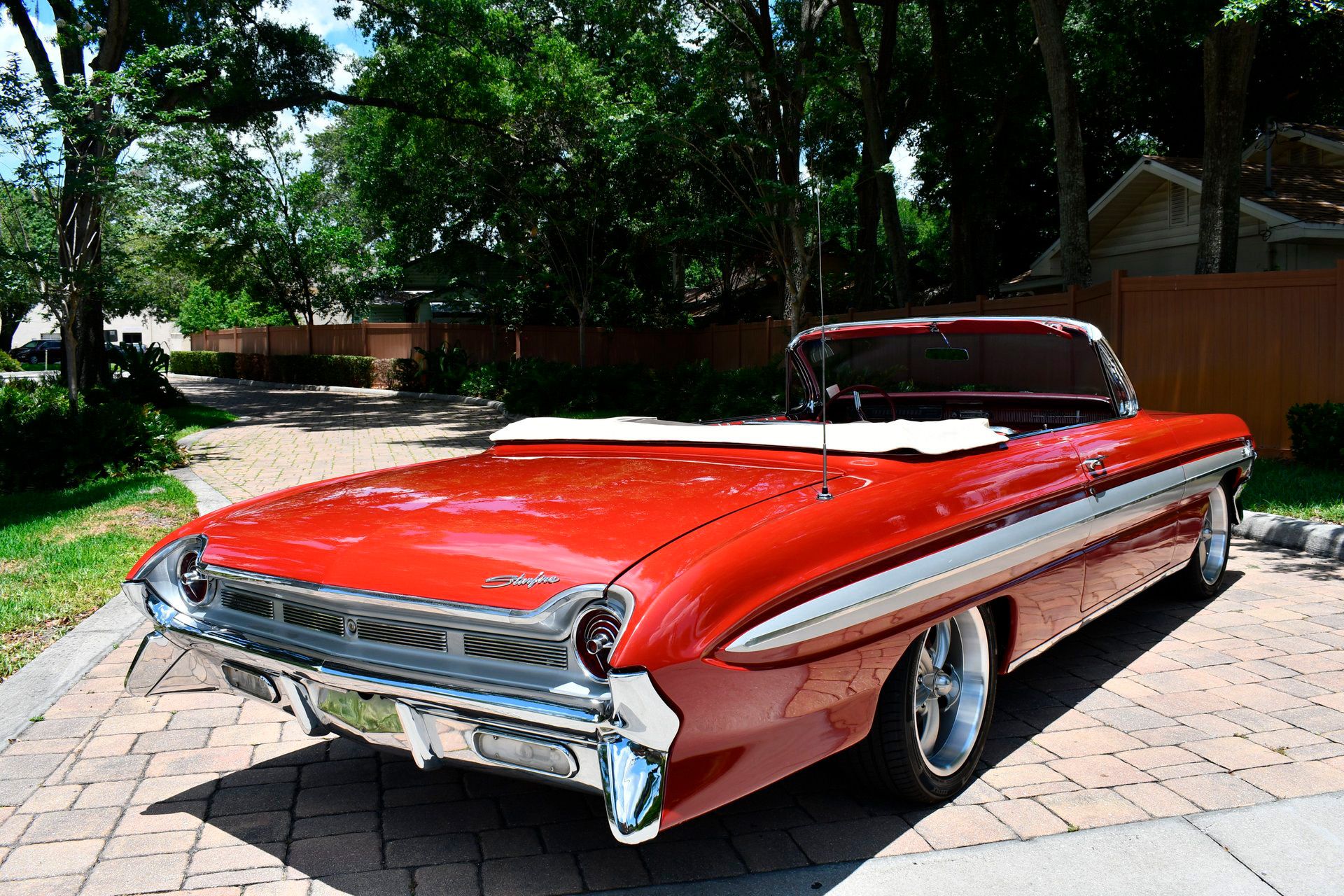 1961 OLDSMOBILE STARFIRE - Image 10