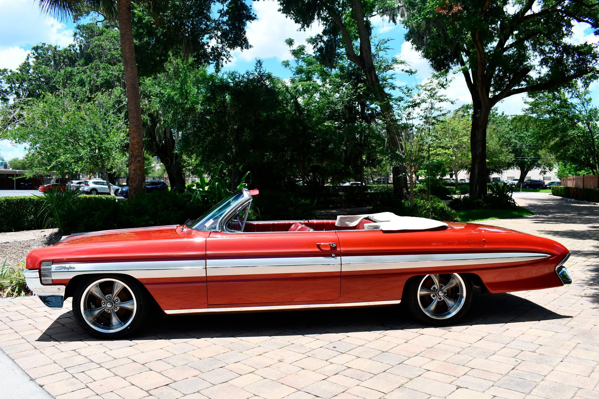 1961 OLDSMOBILE STARFIRE - Image 8