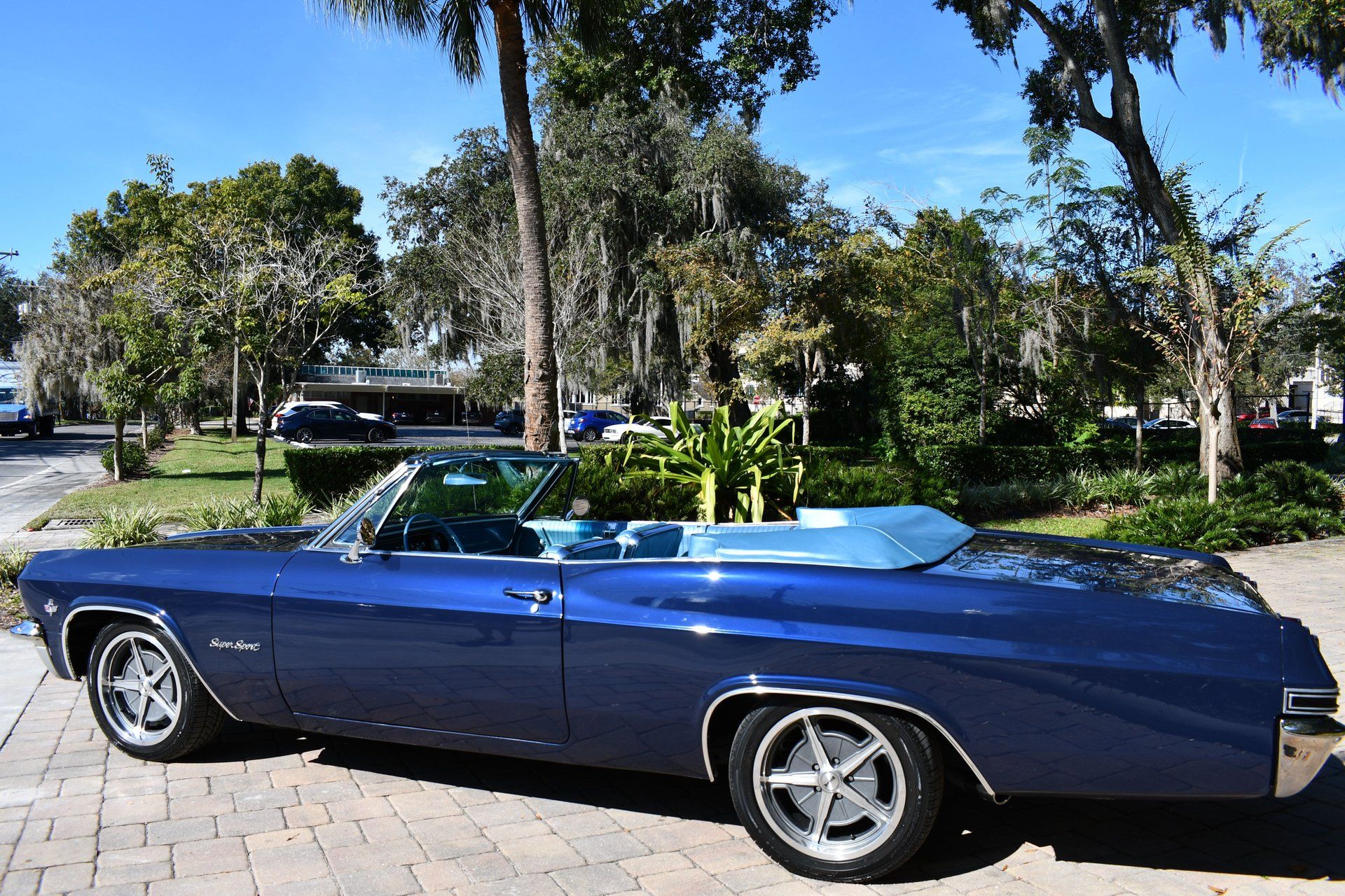 1965 CHEVROLET IMPALA SS - Image 10