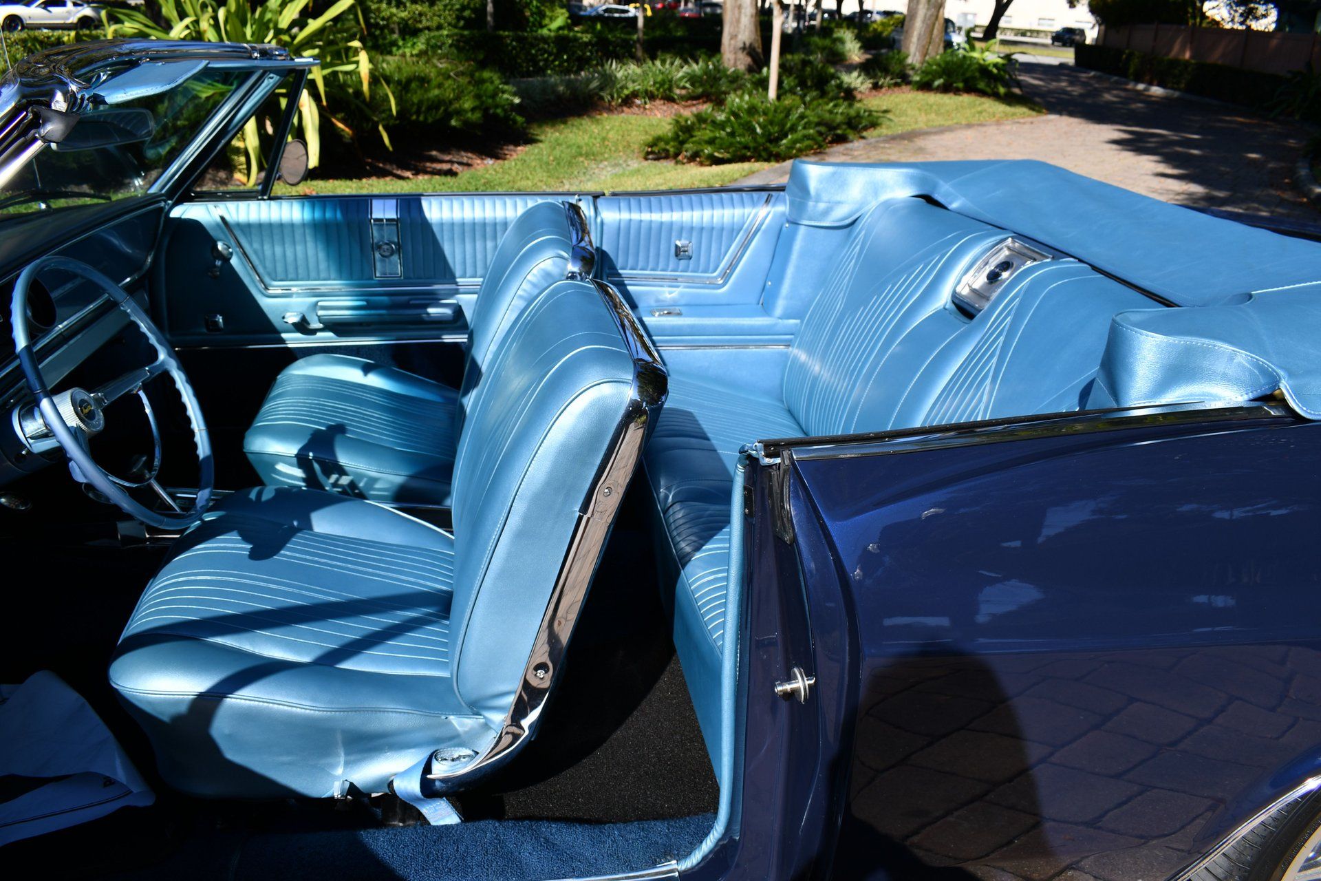 1965 CHEVROLET IMPALA SS - Image 12